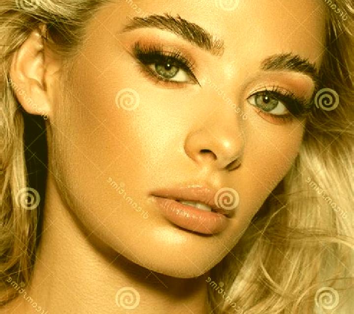 Adriana Deza escort