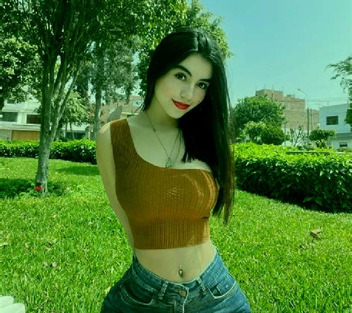 Alba Arenas escort