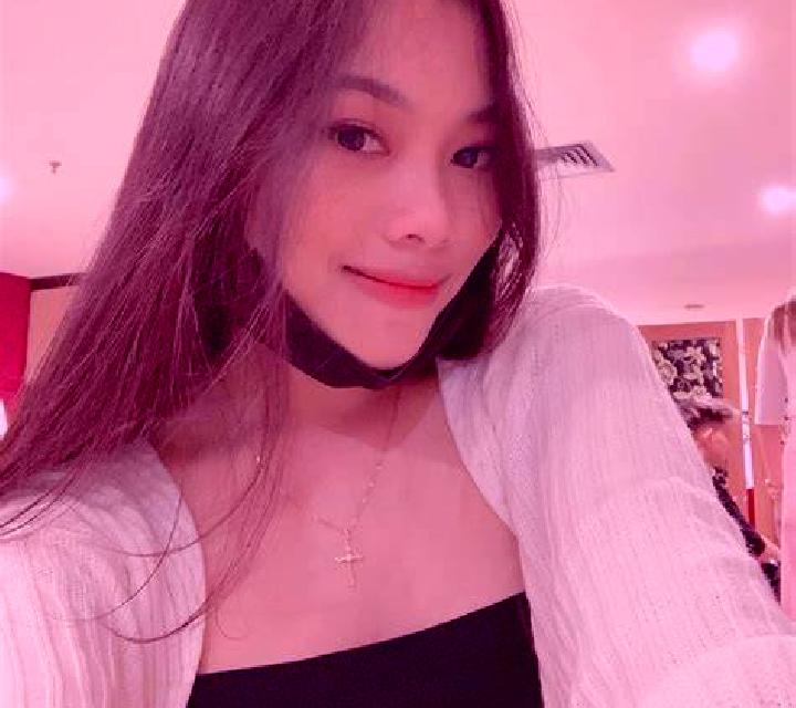Alba Rodezno escort