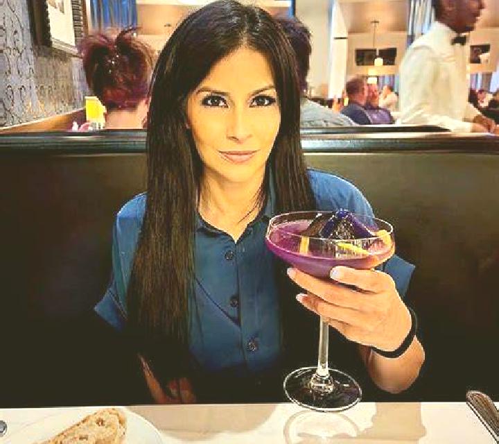 Amanda Narros escort