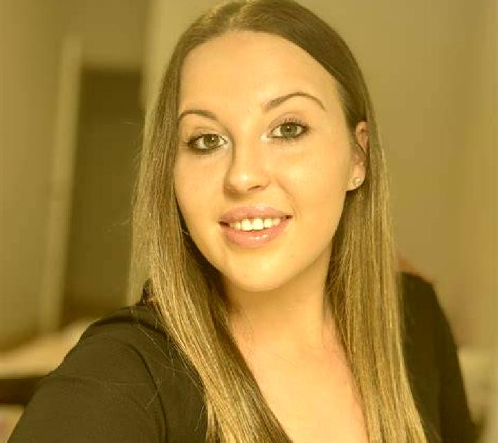 Andrea 2 El Franco escort