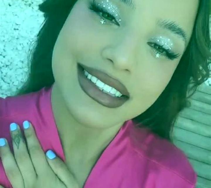 Andrea Encinasola escort
