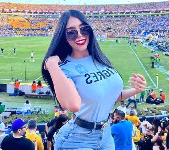 Andrea La Fuliola escort