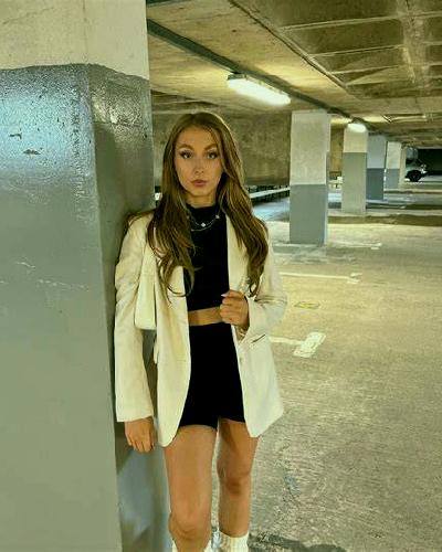 Antonella Vallelado escort