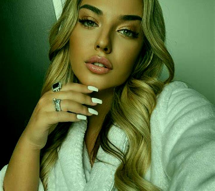 Bianca Santorcaz escort