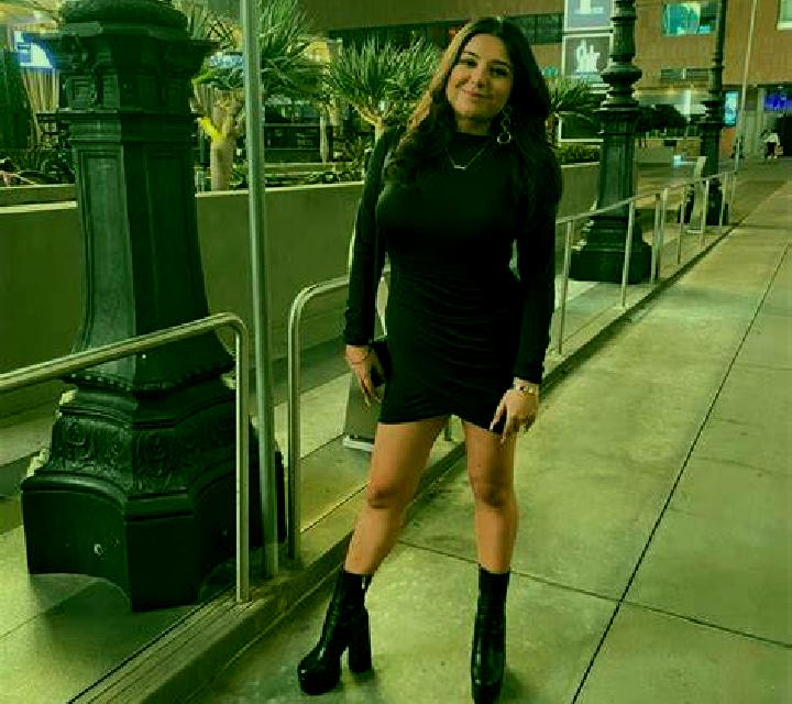 Blanca 3 Muelas de los Caballeros escort