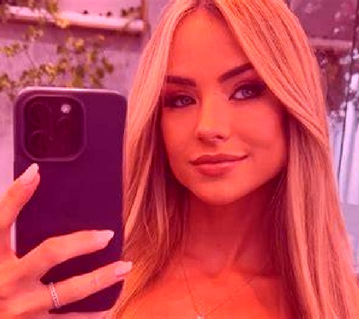 Camila Alfara del Patriarca escort