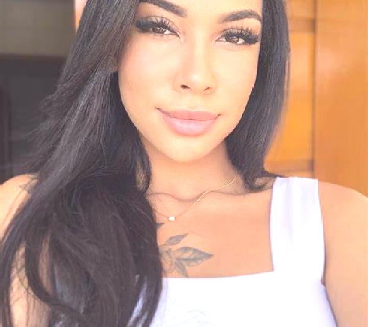 Carla 3 Latina escort