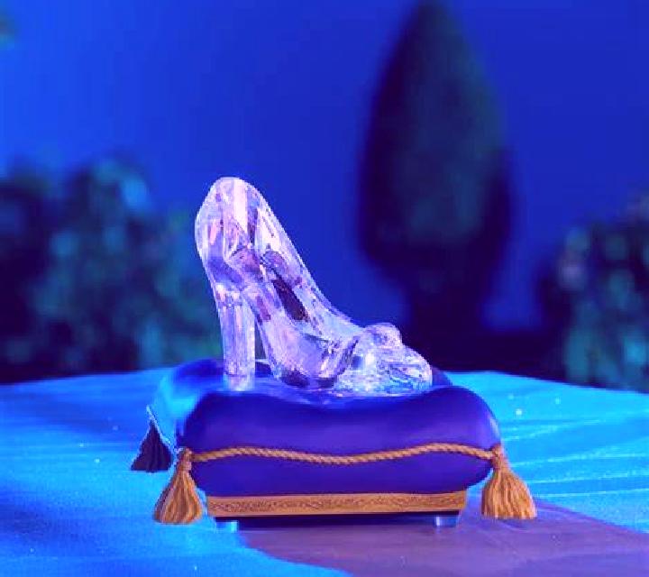 Cecilia Mazarete escort