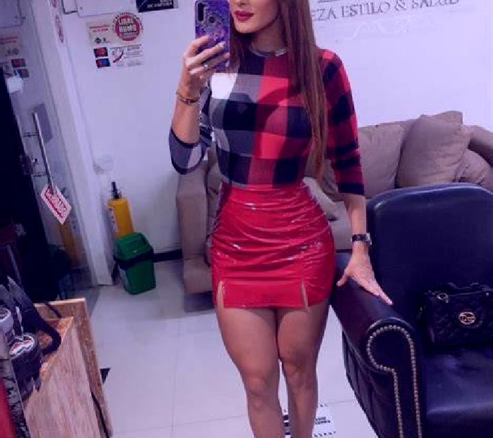 Claudia Ampuero escort
