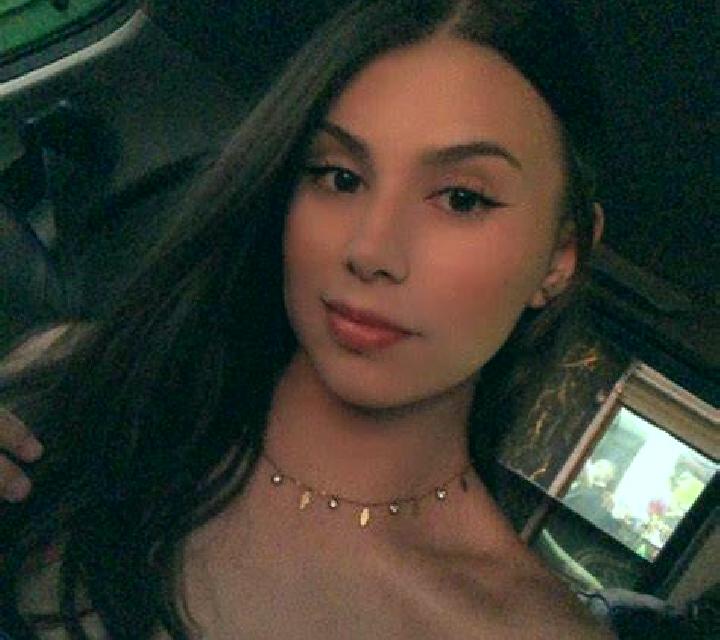 Claudia Campillos-Paravientos escort