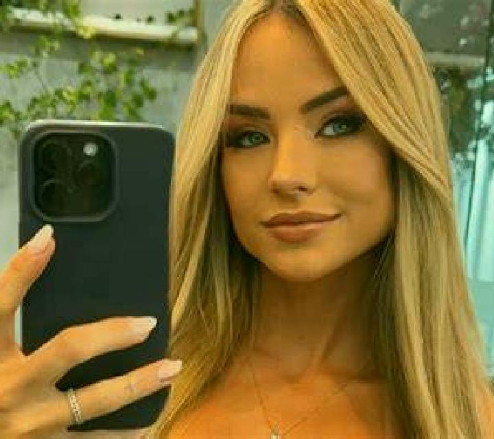 Daniela Fresnedilla escort