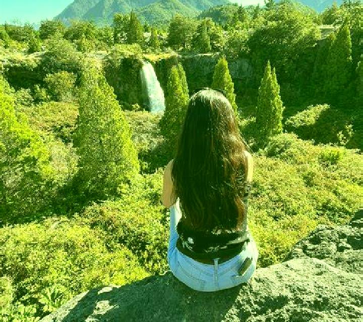Elena Aliaga escort