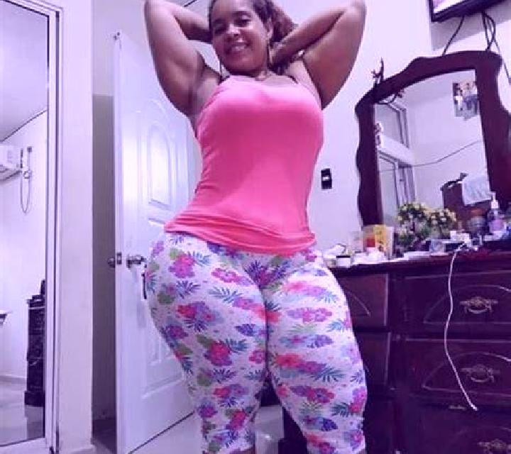 Elena Aroche escort