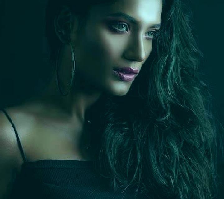 Elena Bonilla de la Sierra escort