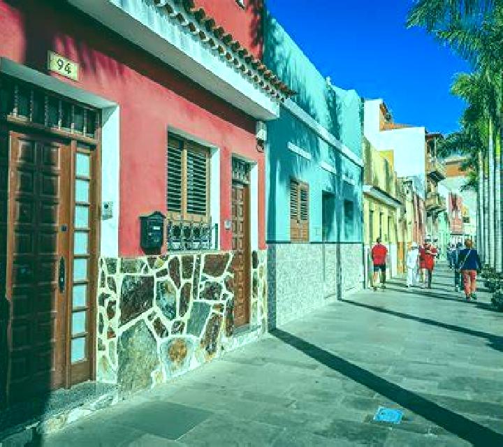 Emilia 2 Moros escort