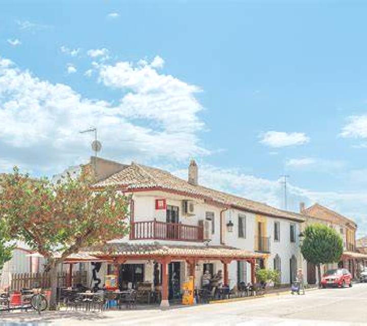 Estrella 3 Mozoncillo escort