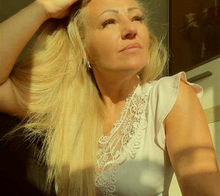 Estrella Alcarras escort