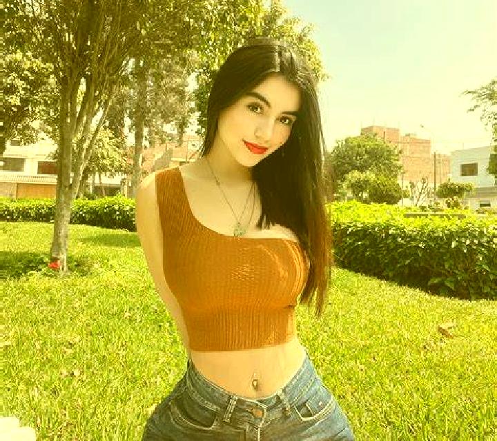 Estrella Soo escort