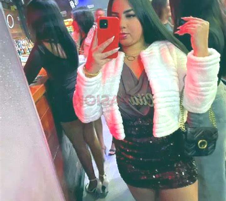 Florencia Almochuel escort