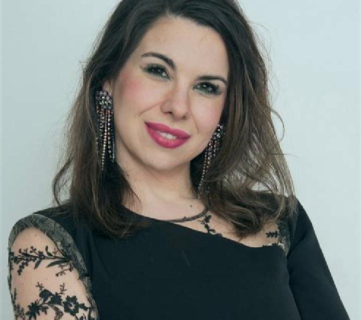 Gabriela Ipazter escort
