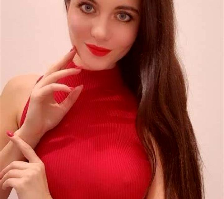 Irene Alfes escort