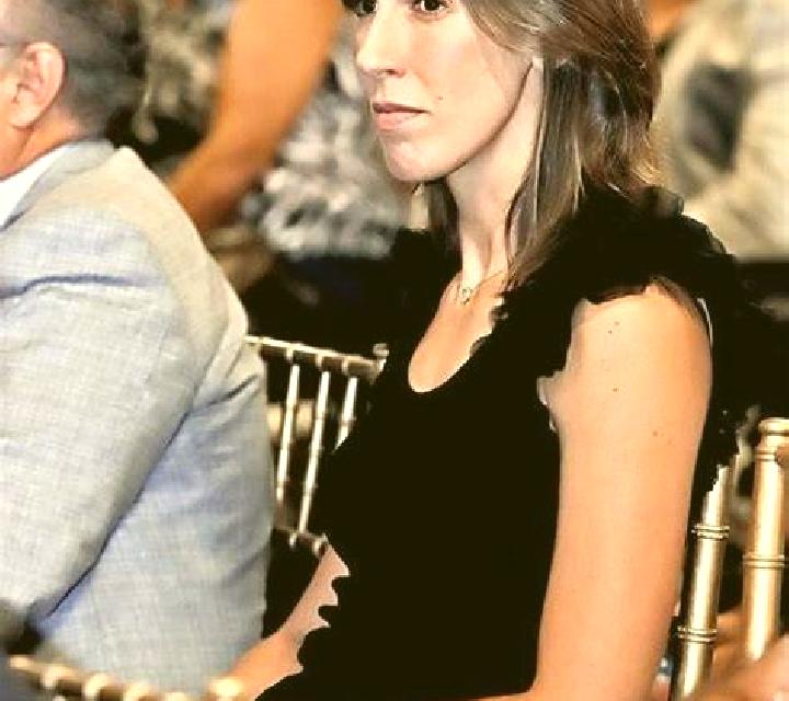 Irene Cisterniga escort