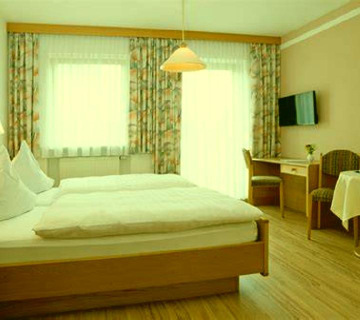 Jade Vera escort