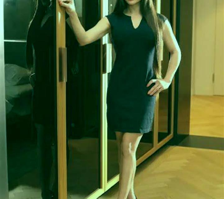 Julia 2 Canovelles escort