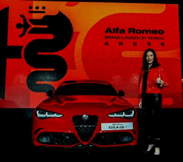 Julia Fasnia escort