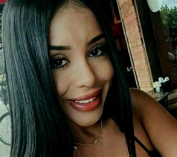Julia Tormon escort