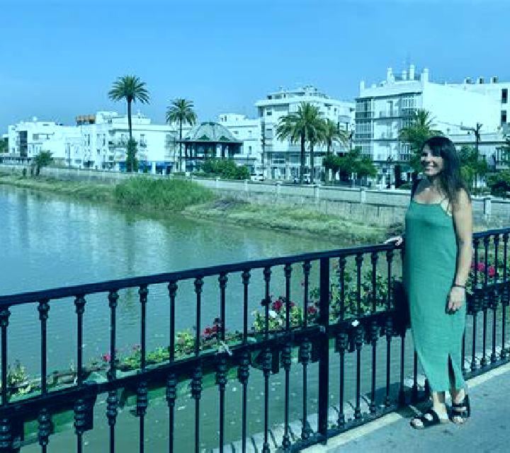 Julia Valmala escort
