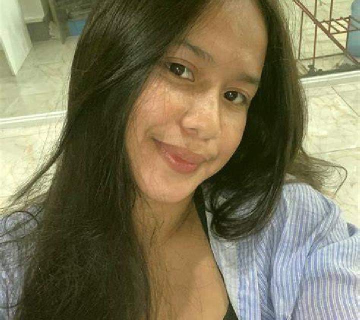Lola 2 Pilas escort