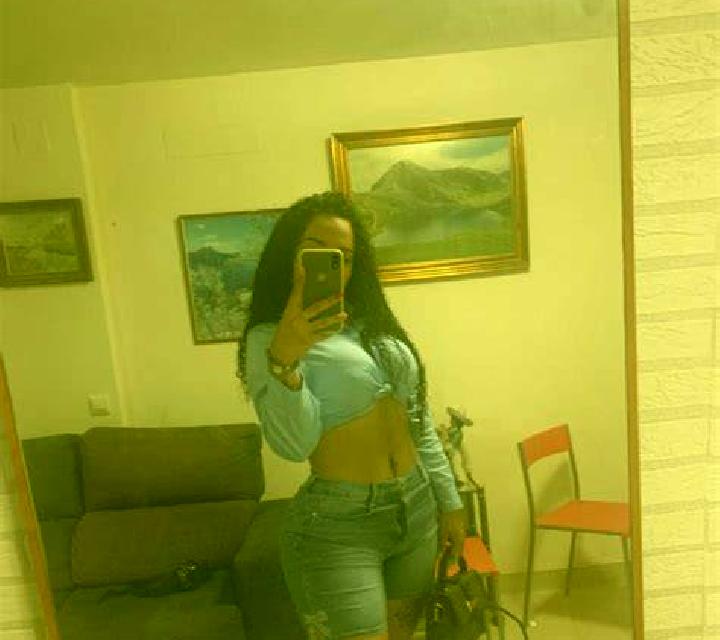 Lola 3 Elgoibar escort