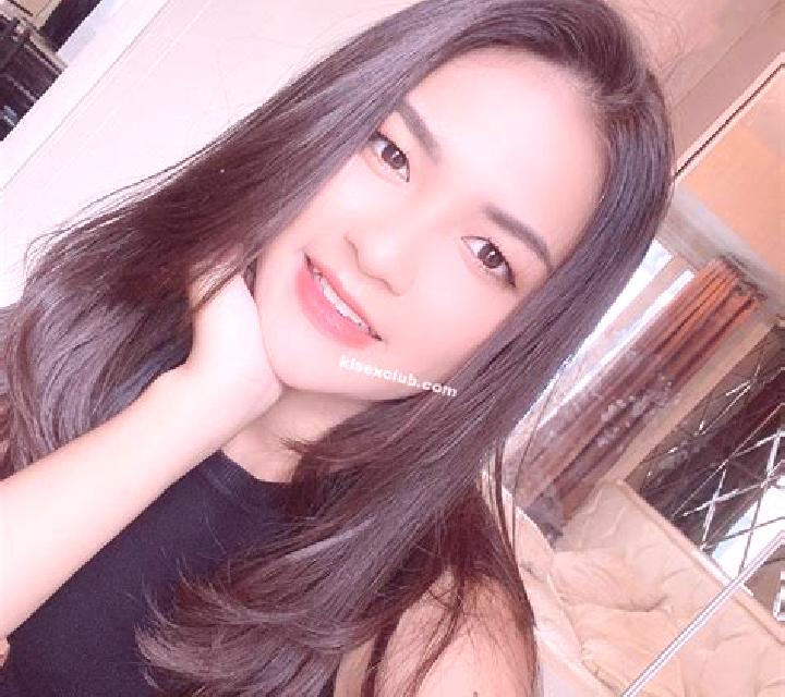 Lola La Coronada escort