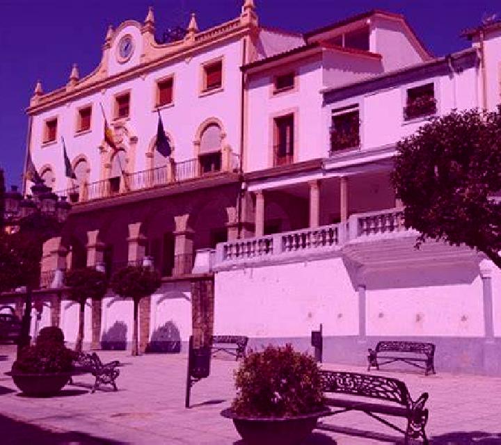 Lola Quintana Redonda escort
