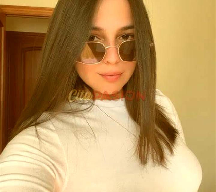Lorena Alameda escort