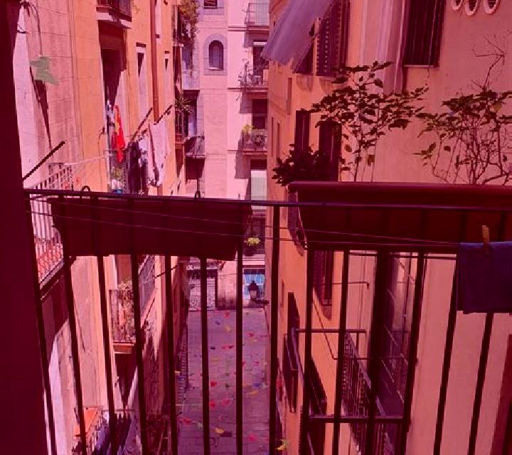 Lucía Sant Pere, Santa Caterina i La Ribera escort