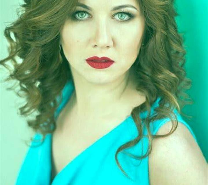 Manuela Higuera escort