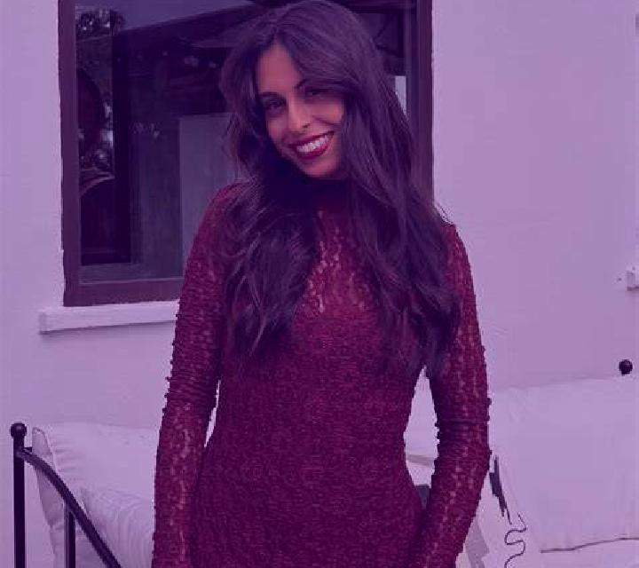 Manuela Villanueva de los Caballeros escort