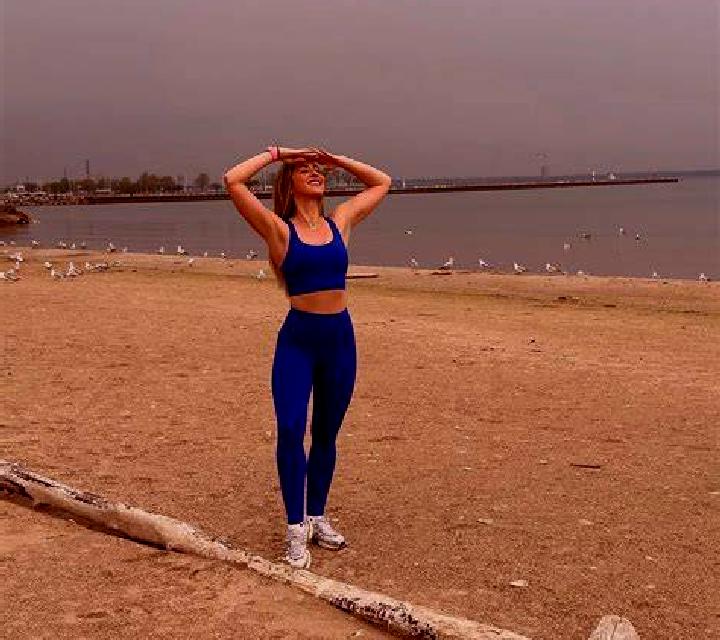 María 3 Avia escort
