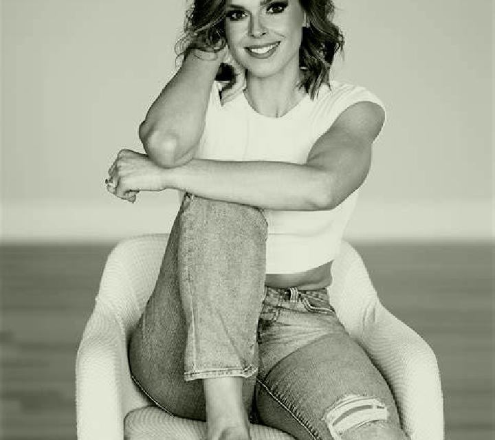 María Huecija escort