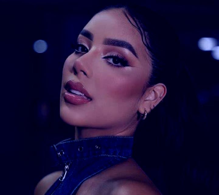 Mariana Erla escort