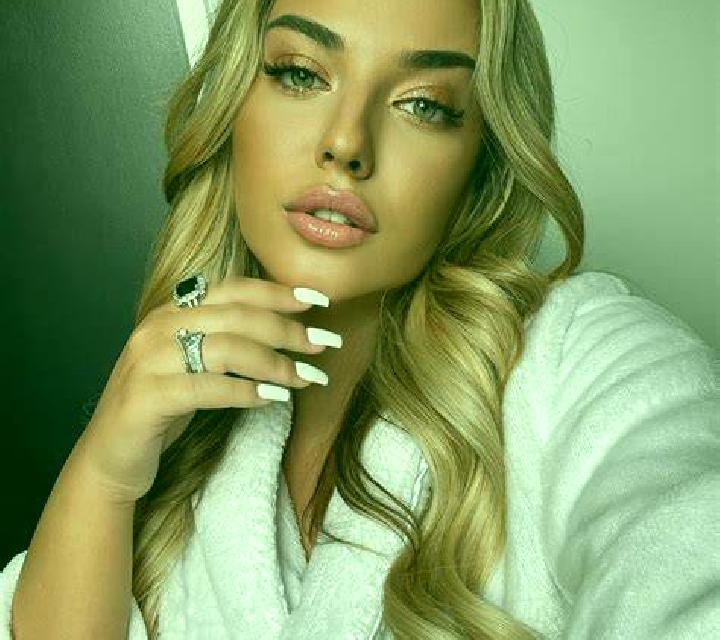 Marta 2 Gava escort