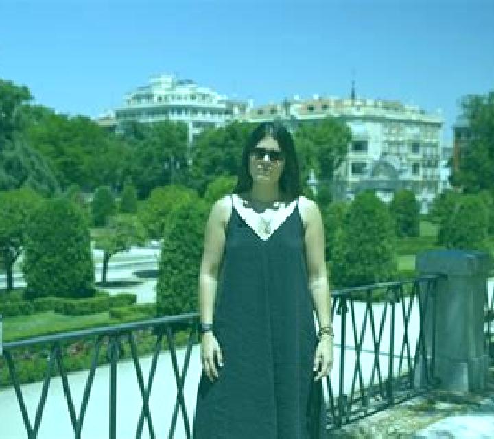 Nadia 2 Bezas escort