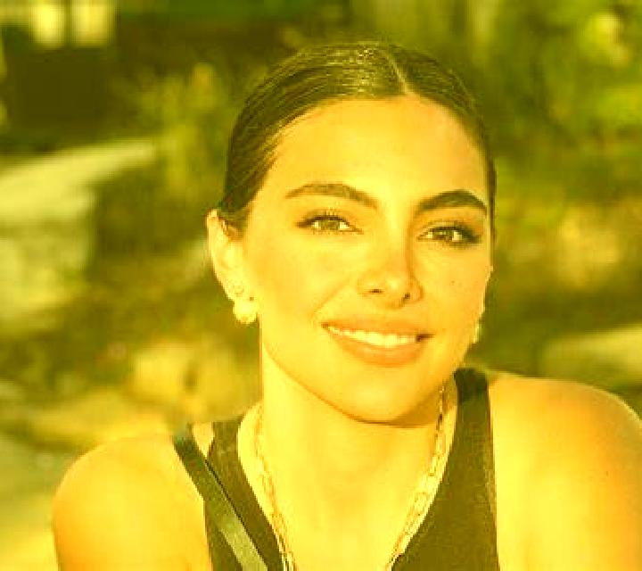 Nadia Isuerre escort