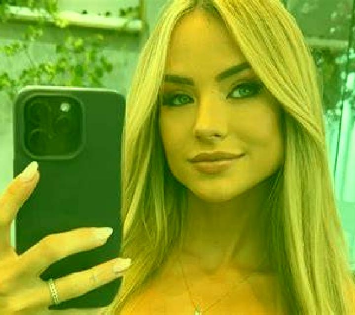 Noa Roperuelos del Paramo escort