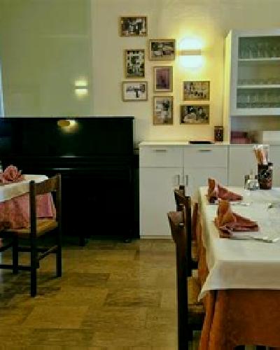 Noelia 2 Bordon escort