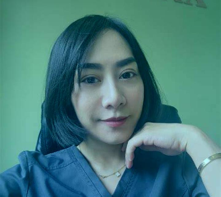Nora Rois escort