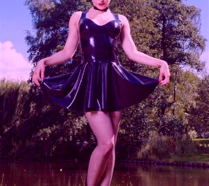 Nora Viono escort